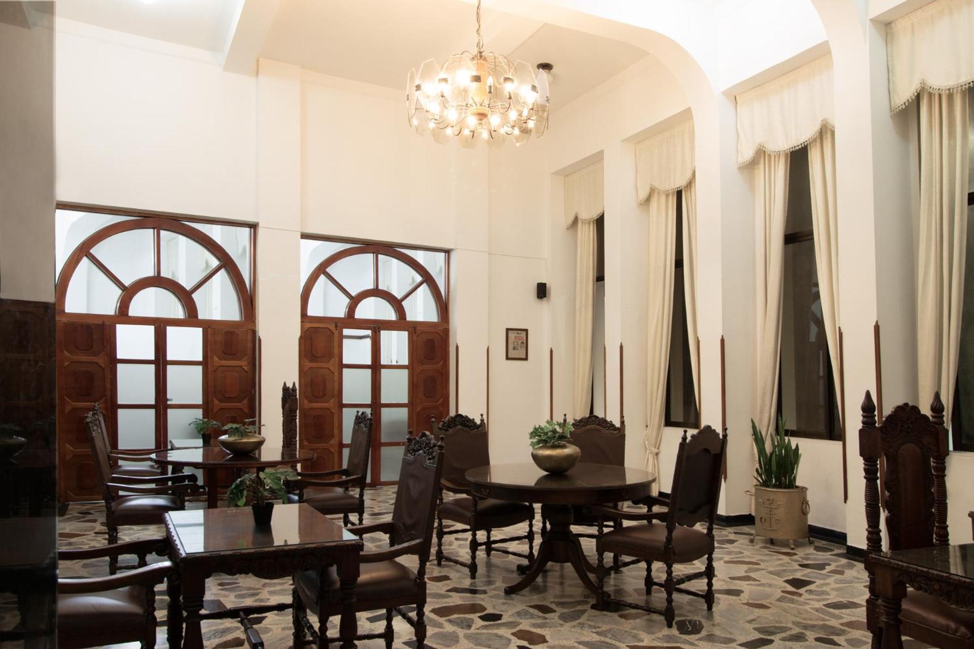 El Gran De Hotel 4*